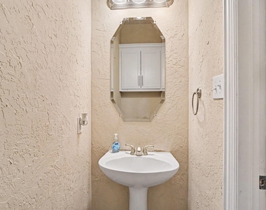 1344 Valley Vista Drive - Photo Thumbnail 13