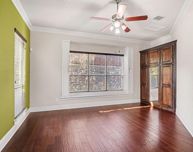 1344 Valley Vista Drive - Photo Thumbnail 14