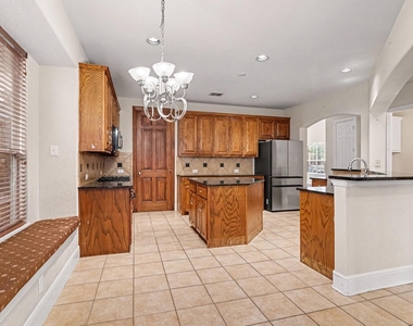 1344 Valley Vista Drive - Photo Thumbnail 9