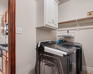 1344 Valley Vista Drive - Photo Thumbnail 27