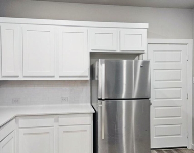 2717 Green River Road - Photo Thumbnail 3