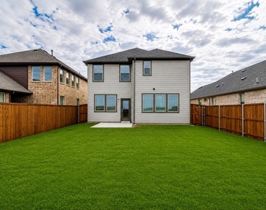 2717 Green River Road - Photo Thumbnail 12