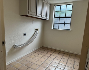 3112 San Jacinto Street - Photo Thumbnail 12