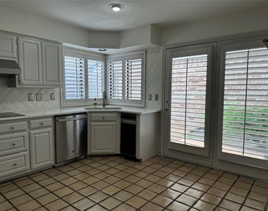 3112 San Jacinto Street - Photo Thumbnail 10