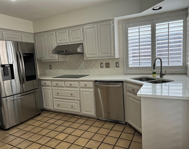 3112 San Jacinto Street - Photo Thumbnail 9