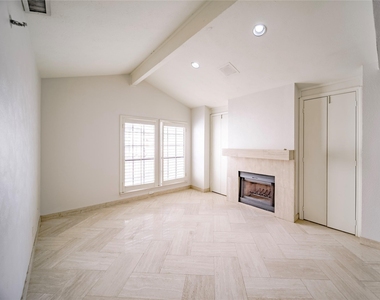 3112 San Jacinto Street - Photo Thumbnail 19