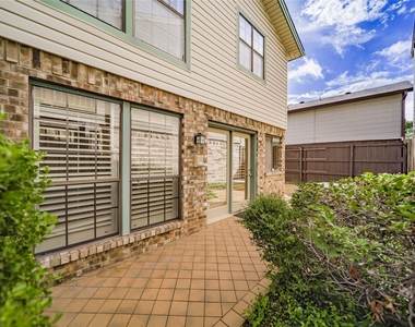 3112 San Jacinto Street - Photo Thumbnail 31