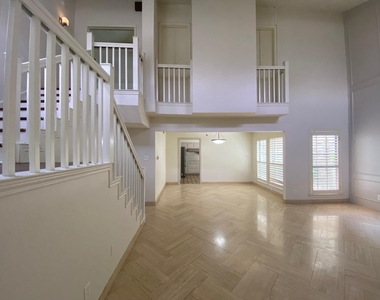 3112 San Jacinto Street - Photo Thumbnail 5