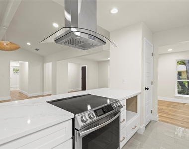2705 Chadwick Drive - Photo Thumbnail 5