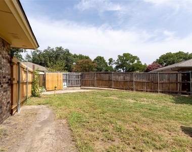 2705 Chadwick Drive - Photo Thumbnail 34