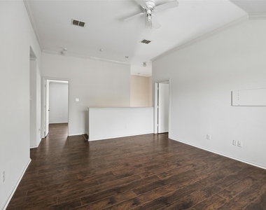 320 Mesa Verde Way - Photo Thumbnail 31