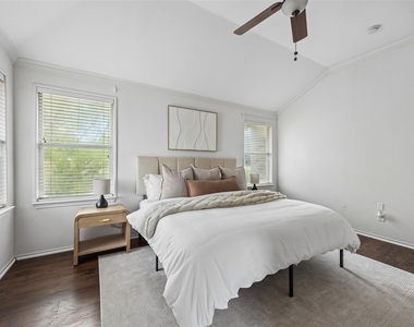 320 Mesa Verde Way - Photo Thumbnail 25