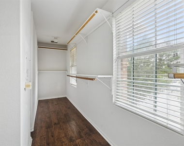 320 Mesa Verde Way - Photo Thumbnail 30