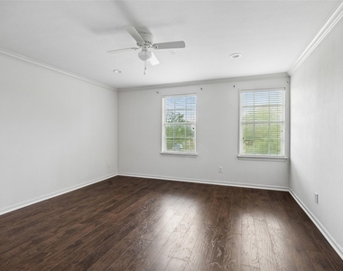 320 Mesa Verde Way - Photo Thumbnail 21
