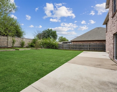 320 Mesa Verde Way - Photo Thumbnail 32