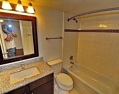 6910 Skillman Street - Photo Thumbnail 5