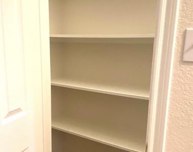 27101 Meadowmore Court - Photo Thumbnail 13