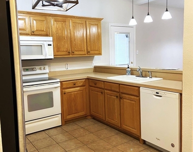 27101 Meadowmore Court - Photo Thumbnail 8