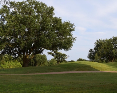 27101 Meadowmore Court - Photo Thumbnail 24