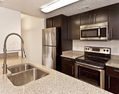 5909 Birchbrook Drive - Photo Thumbnail 9