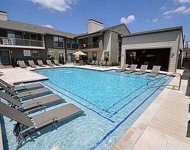 5909 Birchbrook Drive - Photo Thumbnail 16