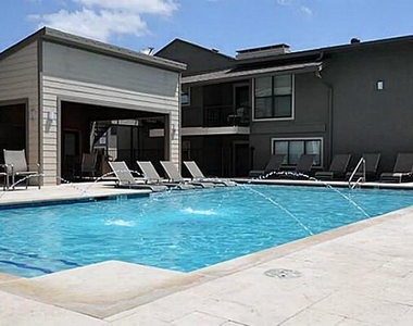 5909 Birchbrook Drive - Photo Thumbnail 18