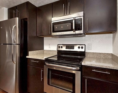 5909 Birchbrook Drive - Photo Thumbnail 6