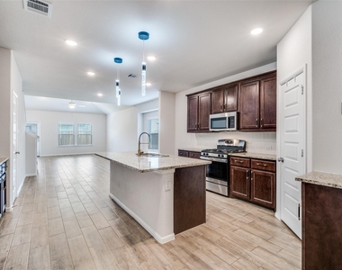 14149 Danesdale Drive - Photo Thumbnail 4