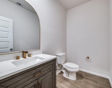 14149 Danesdale Drive - Photo Thumbnail 17