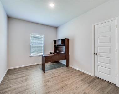 14149 Danesdale Drive - Photo Thumbnail 3
