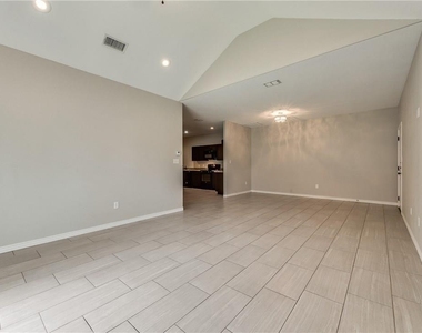 6035 Jennings Drive - Photo Thumbnail 5