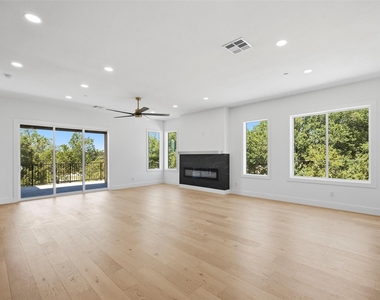 400 Vista Buena Trail - Photo Thumbnail 17