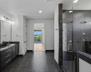 400 Vista Buena Trail - Photo Thumbnail 34
