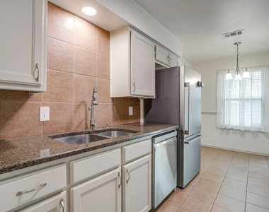 2610 N Casa Blanca Court - Photo Thumbnail 17