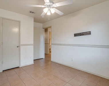 2610 N Casa Blanca Court - Photo Thumbnail 27