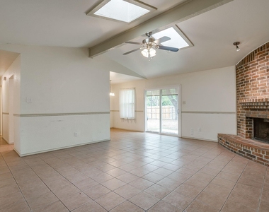 2610 N Casa Blanca Court - Photo Thumbnail 6