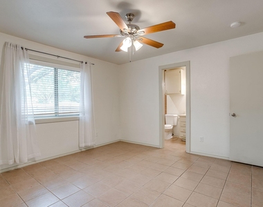 2610 N Casa Blanca Court - Photo Thumbnail 19