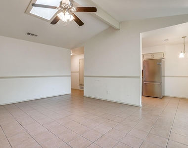 2610 N Casa Blanca Court - Photo Thumbnail 7