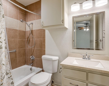 2610 N Casa Blanca Court - Photo Thumbnail 22