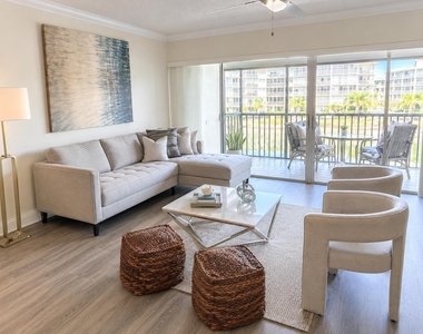 1537 E Hillsboro Boulevard - Photo Thumbnail 32