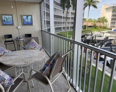 1537 E Hillsboro Boulevard - Photo Thumbnail 5