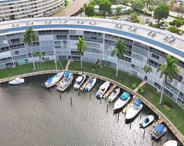 1537 E Hillsboro Boulevard - Photo Thumbnail 24