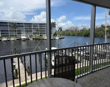 1537 E Hillsboro Boulevard - Photo Thumbnail 39