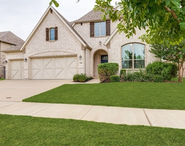 708 Dusty Trail - Photo Thumbnail 1