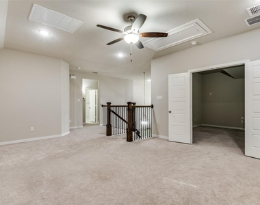 708 Dusty Trail - Photo Thumbnail 18