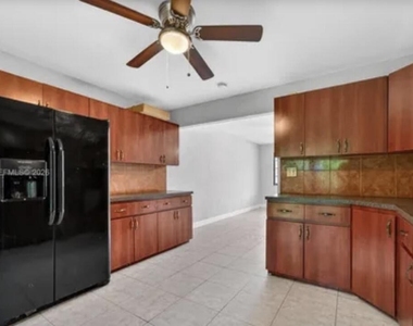 11120 Nw 6th Avenue - Photo Thumbnail 6