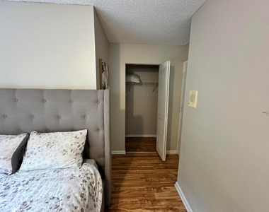 6528 Country Wood Way - Photo Thumbnail 45