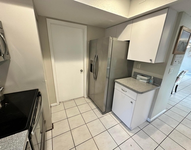 6528 Country Wood Way - Photo Thumbnail 28