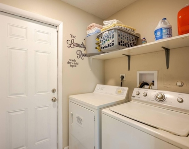 6528 Country Wood Way - Photo Thumbnail 31