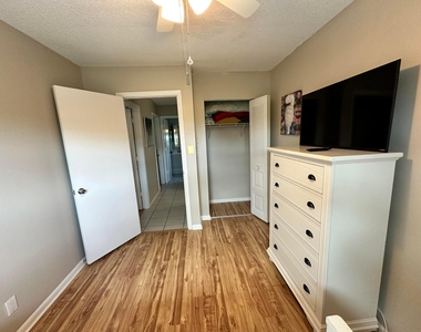 6528 Country Wood Way - Photo Thumbnail 50